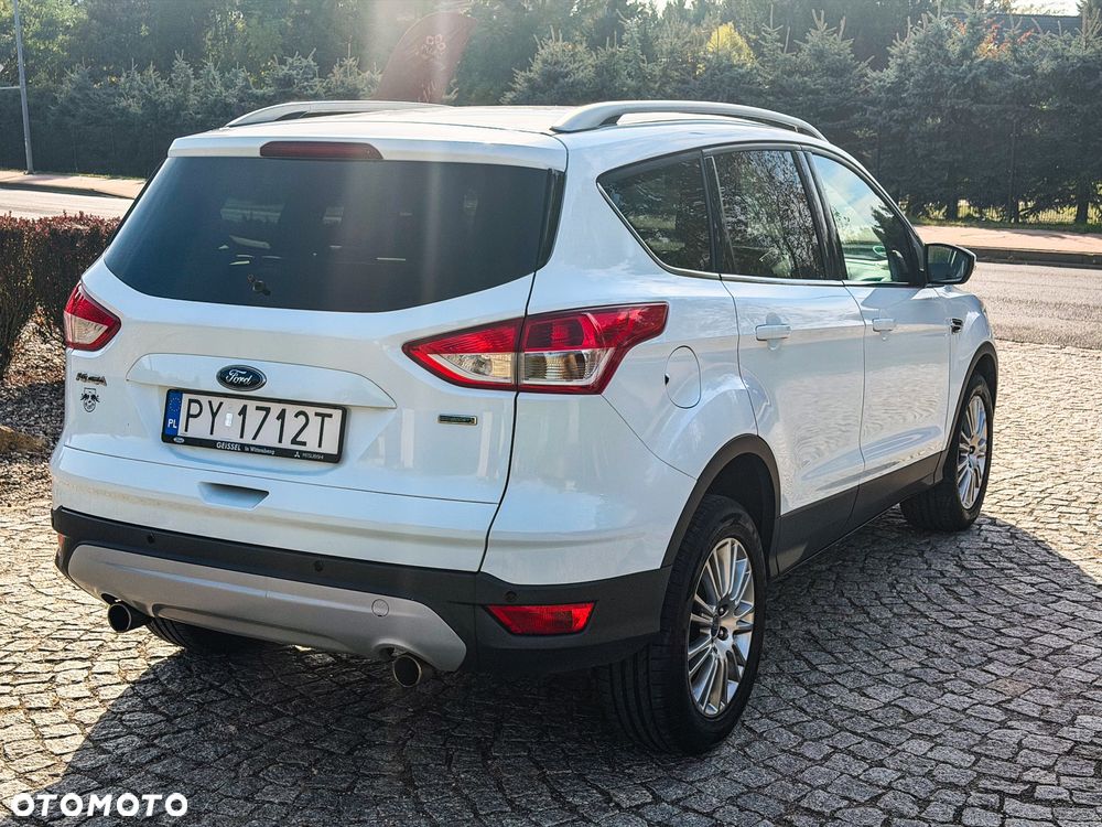 Ford Kuga 1.6 EcoBoost 2x4 Titanium - 17