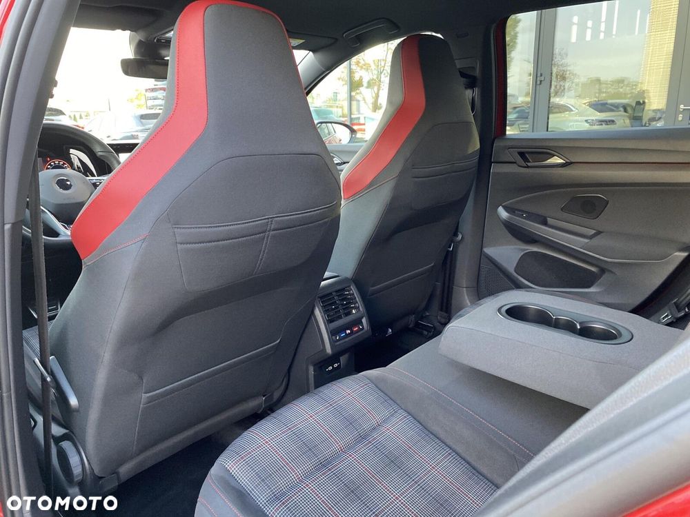 Volkswagen Golf VIII 2.0 TSI GTI DSG - 13