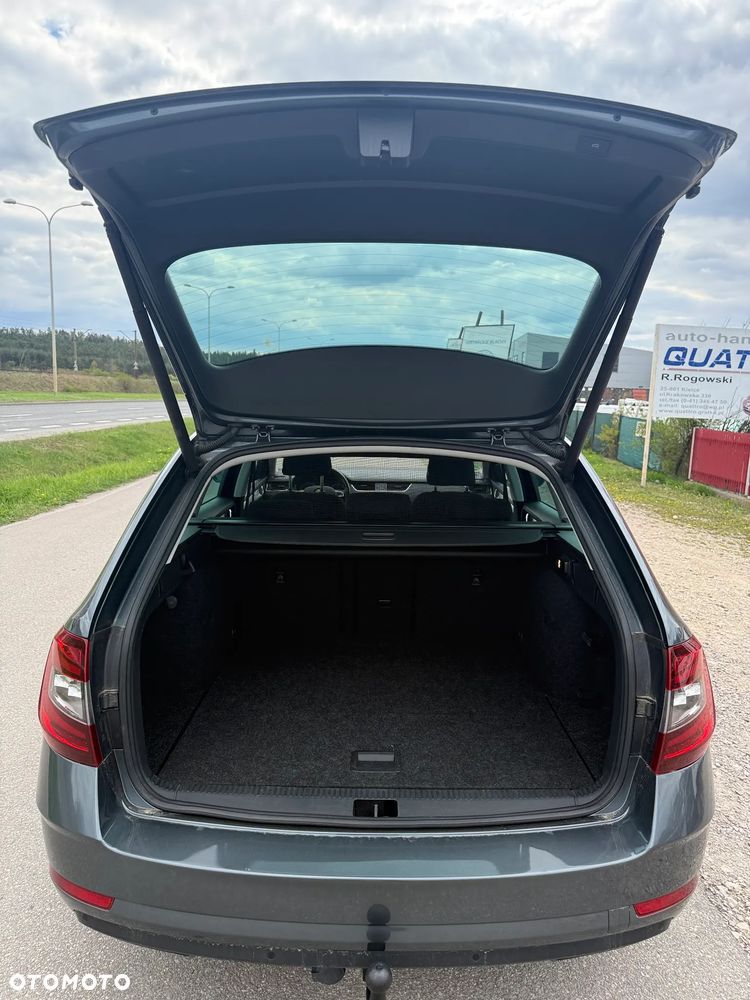 Skoda Octavia 1.6 TDI DSG Style - 10