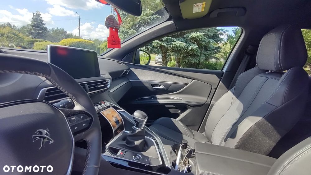 Peugeot 3008 1.2 PureTech Allure Pack S&S - 9