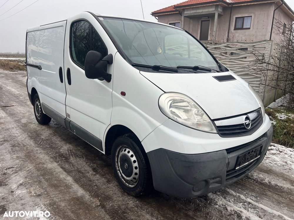 Opel Vivaro - 1