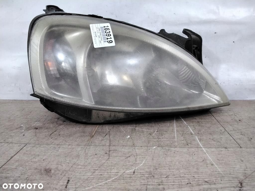 OPEL CORSA C LAMPA PRZÓD PRAWA - 1