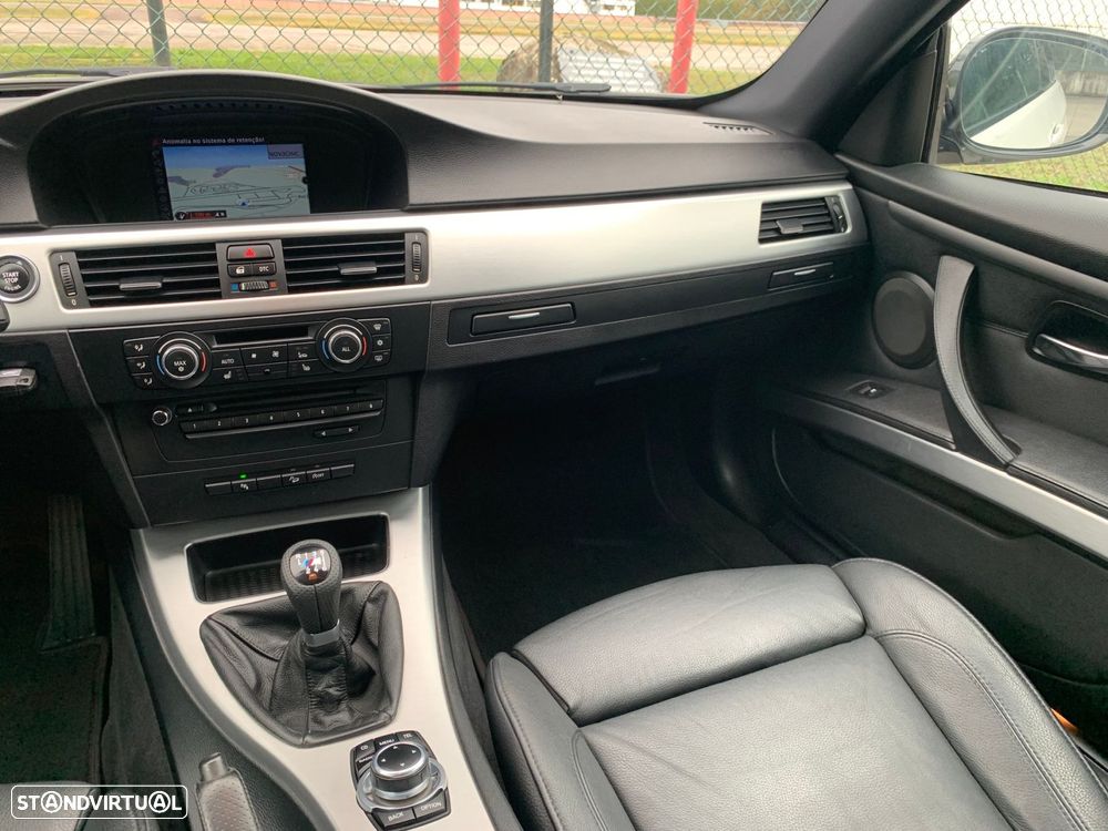 BMW 320 d Coupe Edição M - 34