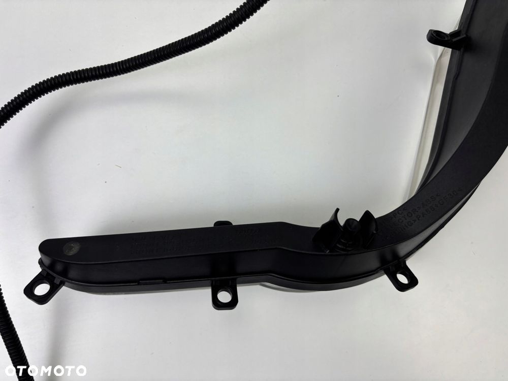 Przednia prawa lampa postojowa LED TGB Blade 550 600 Oryginał - 14