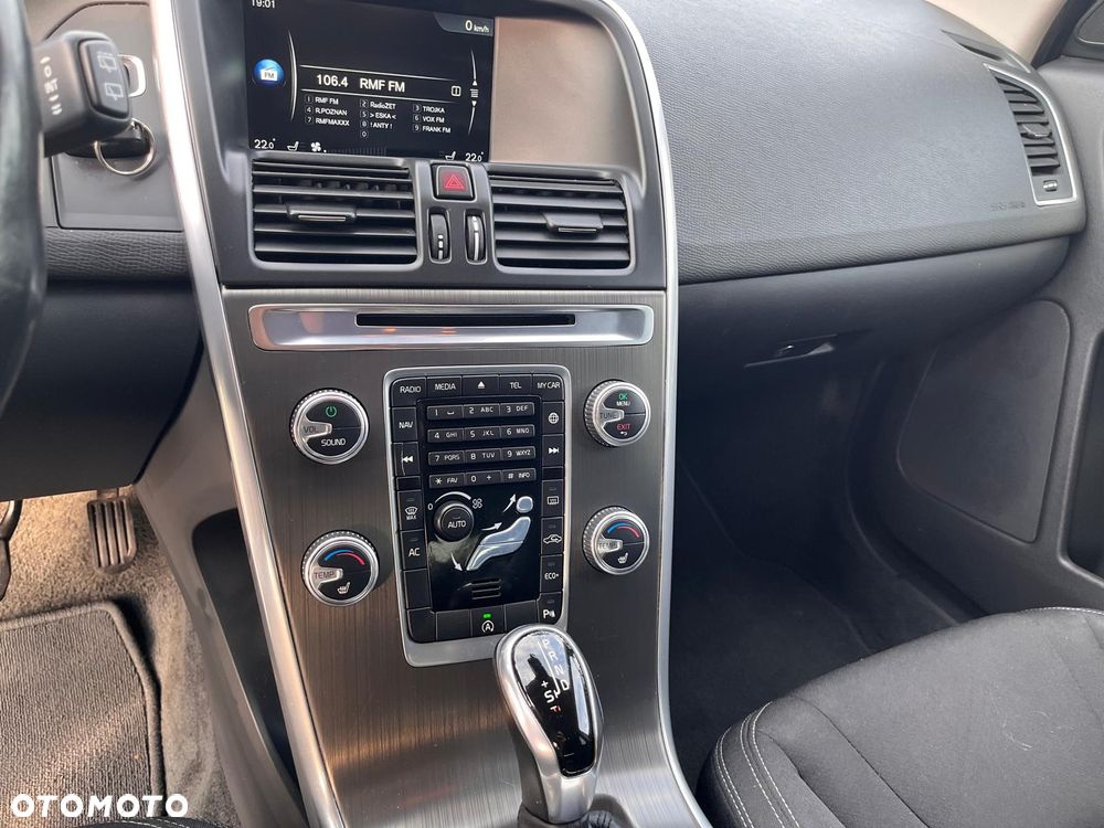 Volvo XC 60 D4 Drive-E Momentum - 28