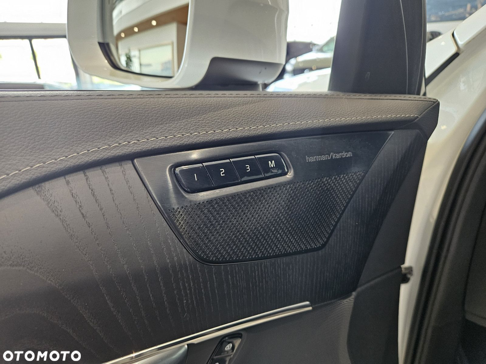 Volvo XC 90 - 16