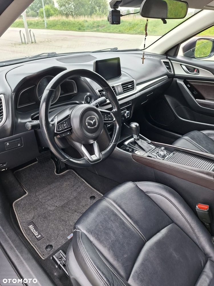Mazda 3 - 5