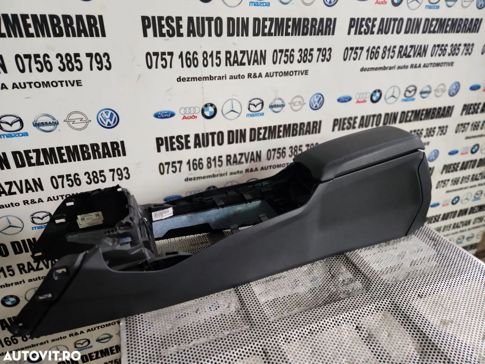 Cotiera Din Pele Bmw Seria 1 F40 F41 Volan Stanga Dezmembrez Bmw F40 M Paket - Dezmembrari Arad - 1