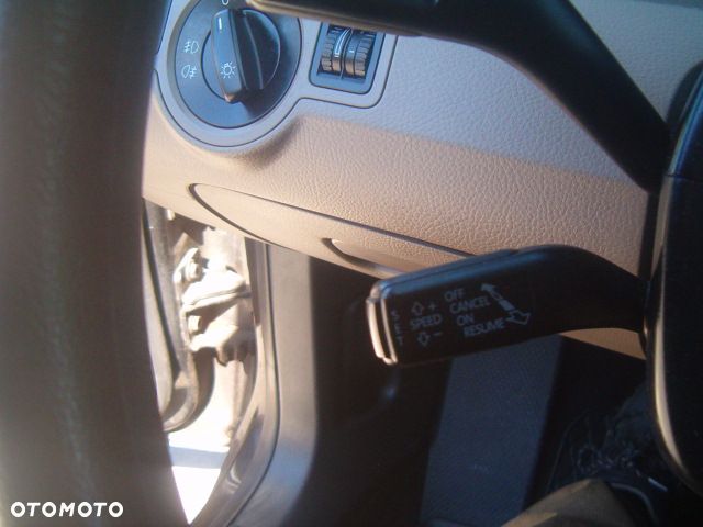 Volkswagen Passat - 26