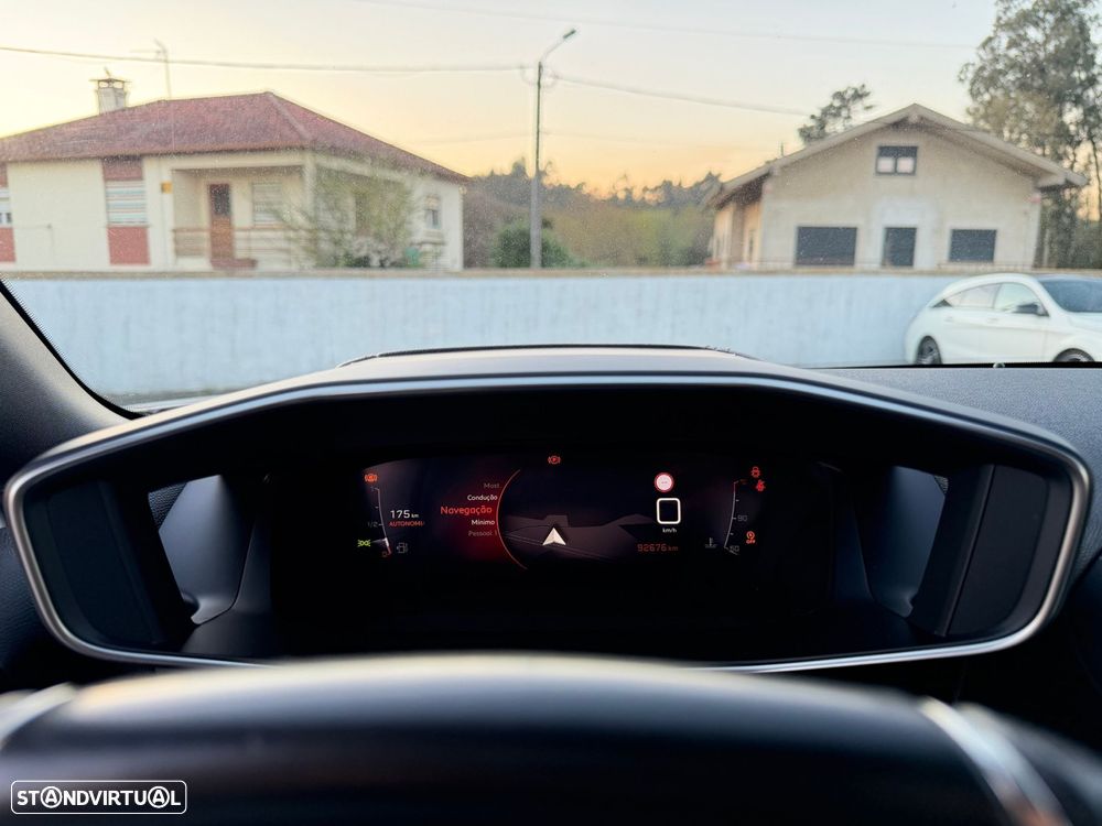 Peugeot 2008 1.2 PureTech GT Line - 17