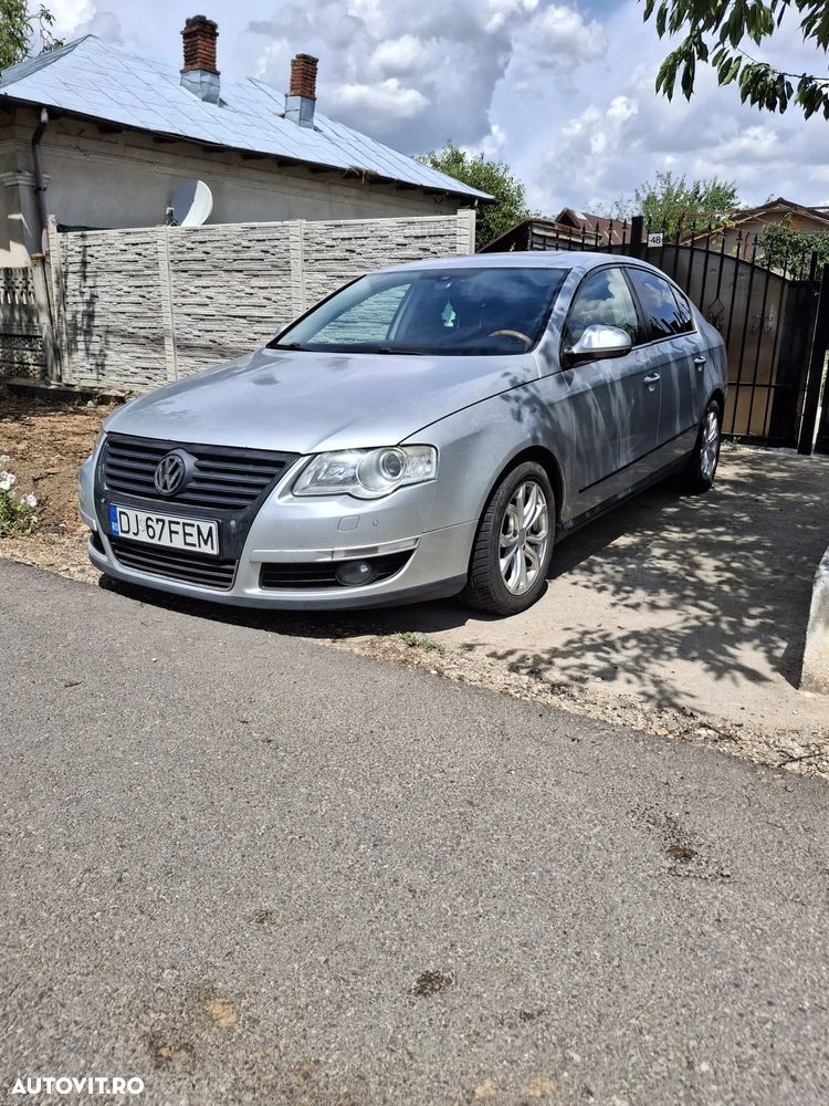 Volkswagen Passat - 1