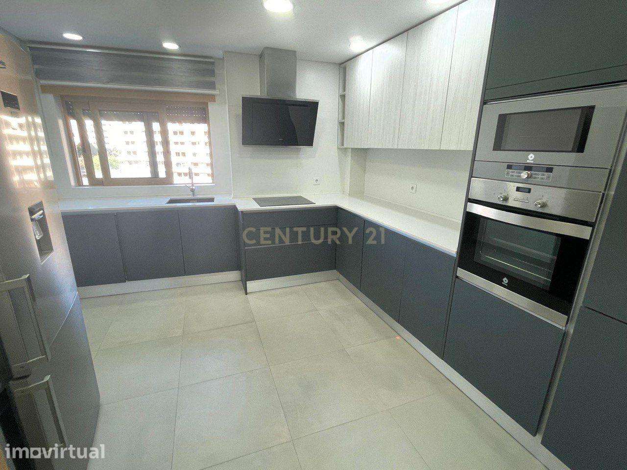 Elegância, Conforto e Localização Premium – T3 nas Colinas do Cruzeiro - Grande imagem: 4/18