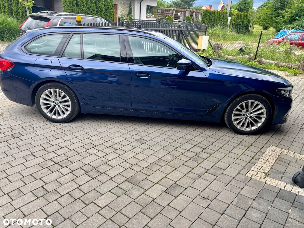 BMW Seria 5 520d xDrive Luxury Line - 3