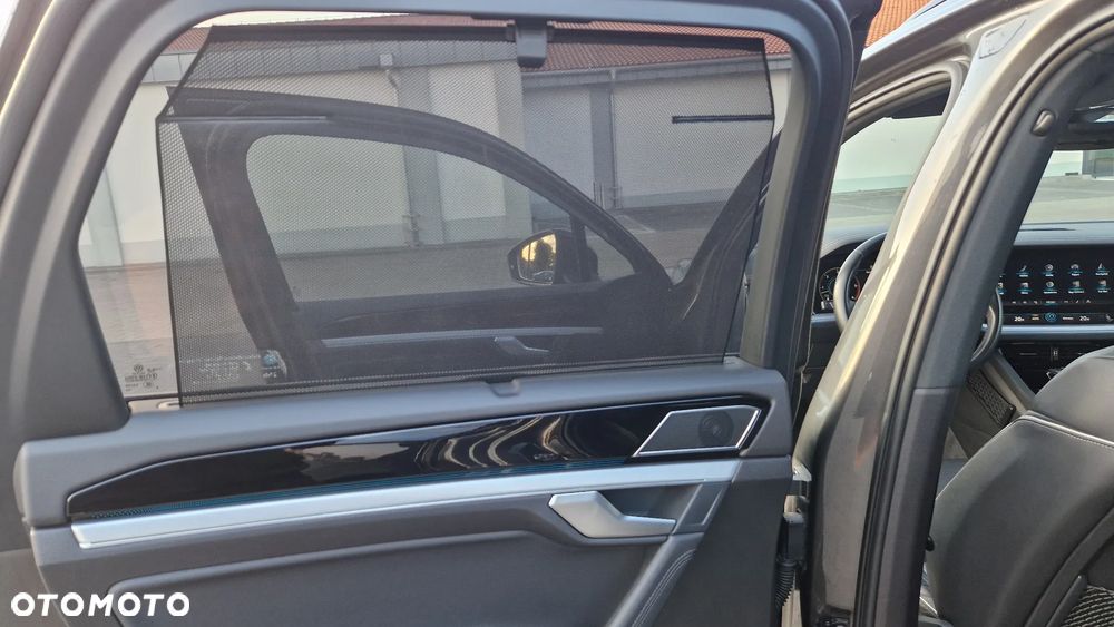 Volkswagen Touareg 3.0 V6 TDI SCR 4Mot R-Line - 27