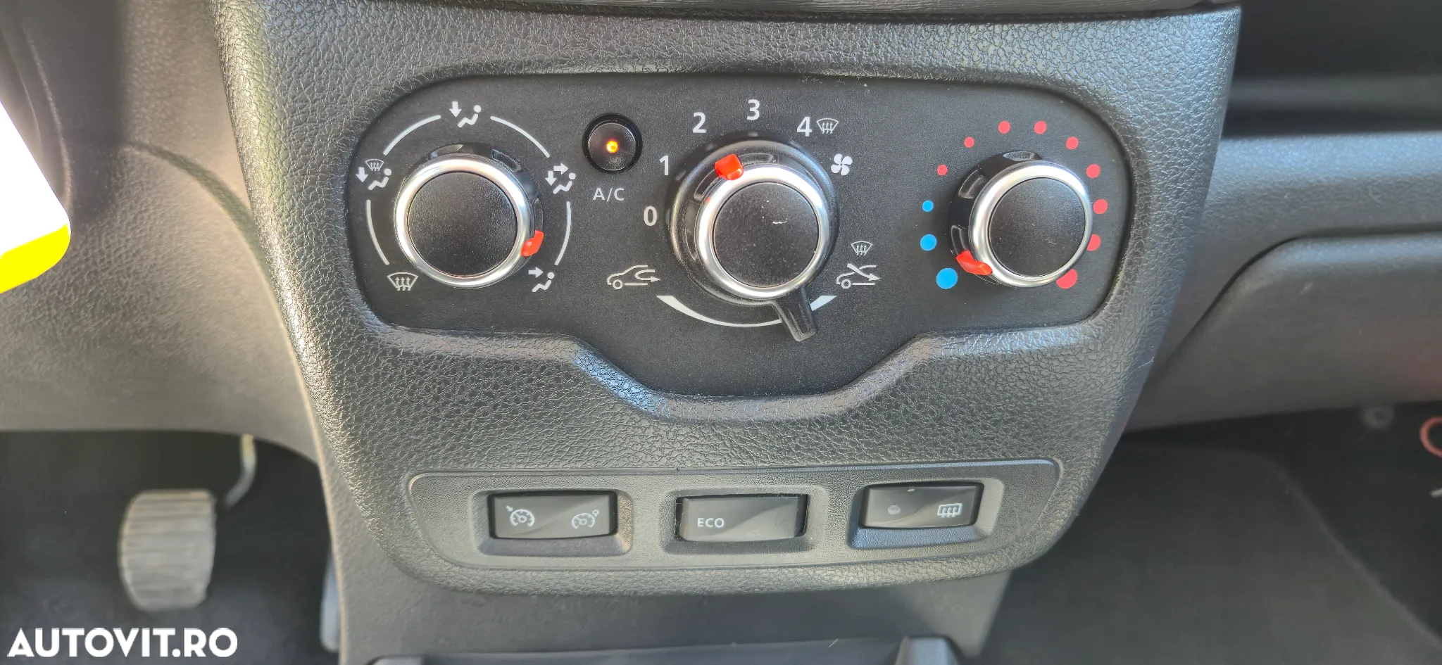 Dacia Lodgy TCe 100 GPF Comfort - 16