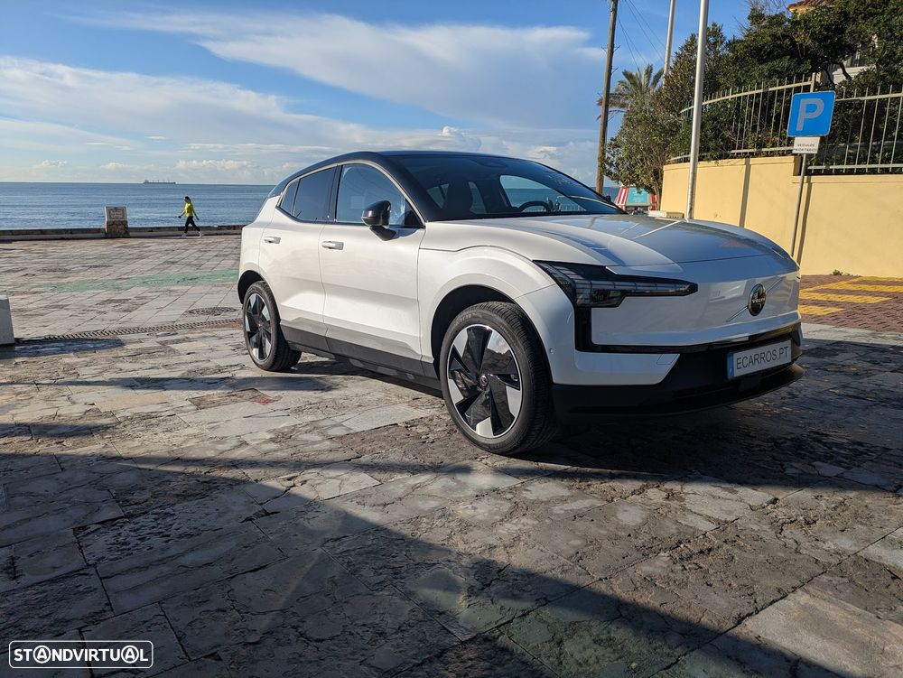 Volvo EX30 Single Motor Extended Range RWD Ultra - 6