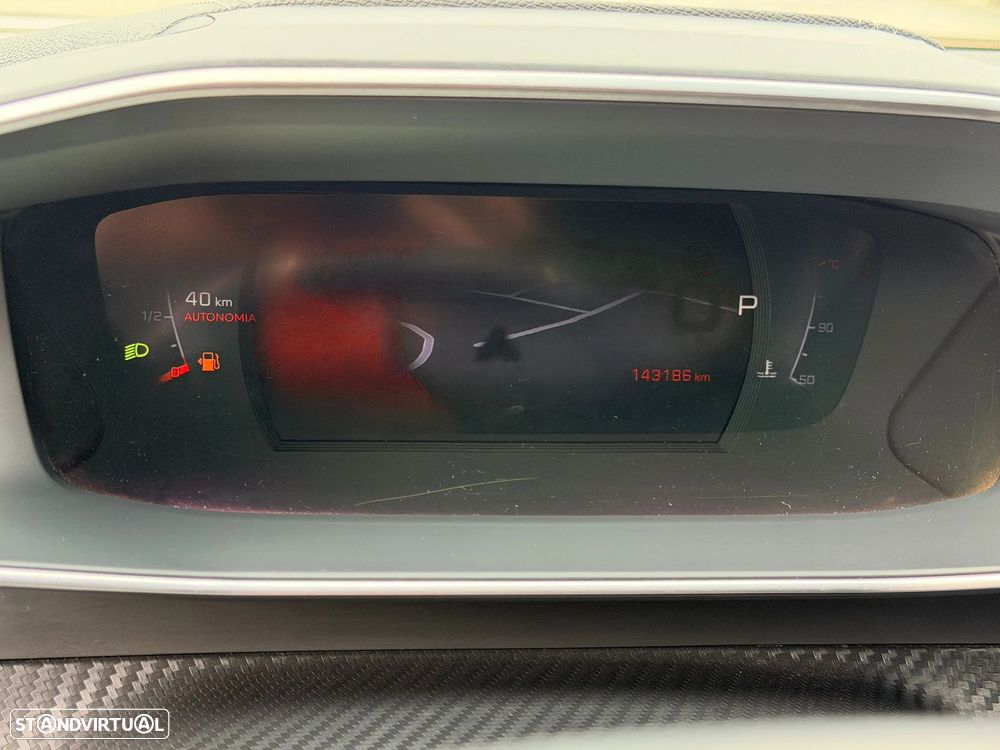 Peugeot 2008 1.5 BlueHDi GT Pack EAT8 - 18