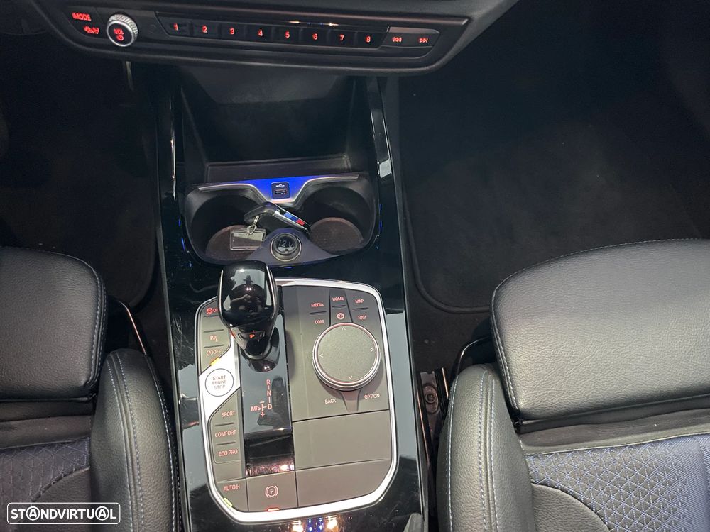 BMW 116 d Pack Desportivo M Auto - 10