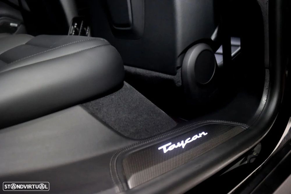 Porsche Taycan GTS - 26