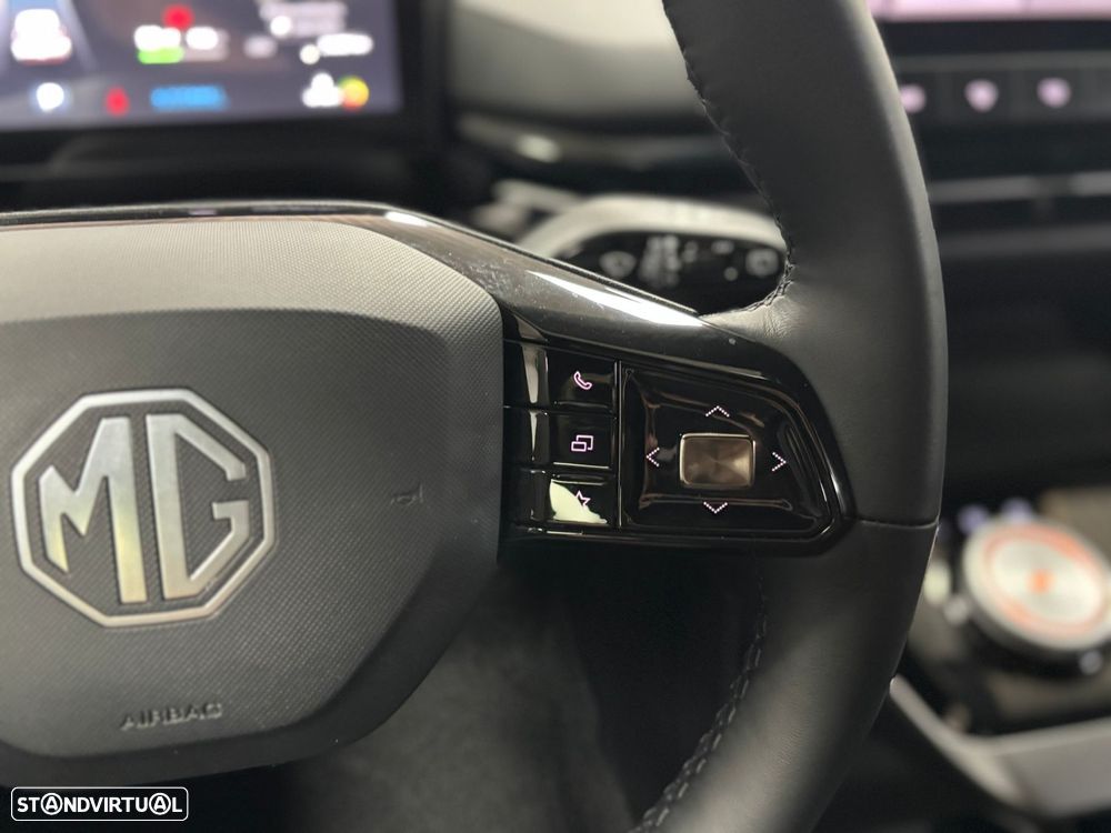MG MG4 64 kWh Luxury - 12