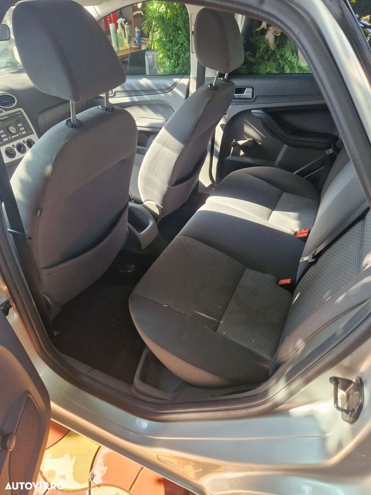 Ford Focus - 7