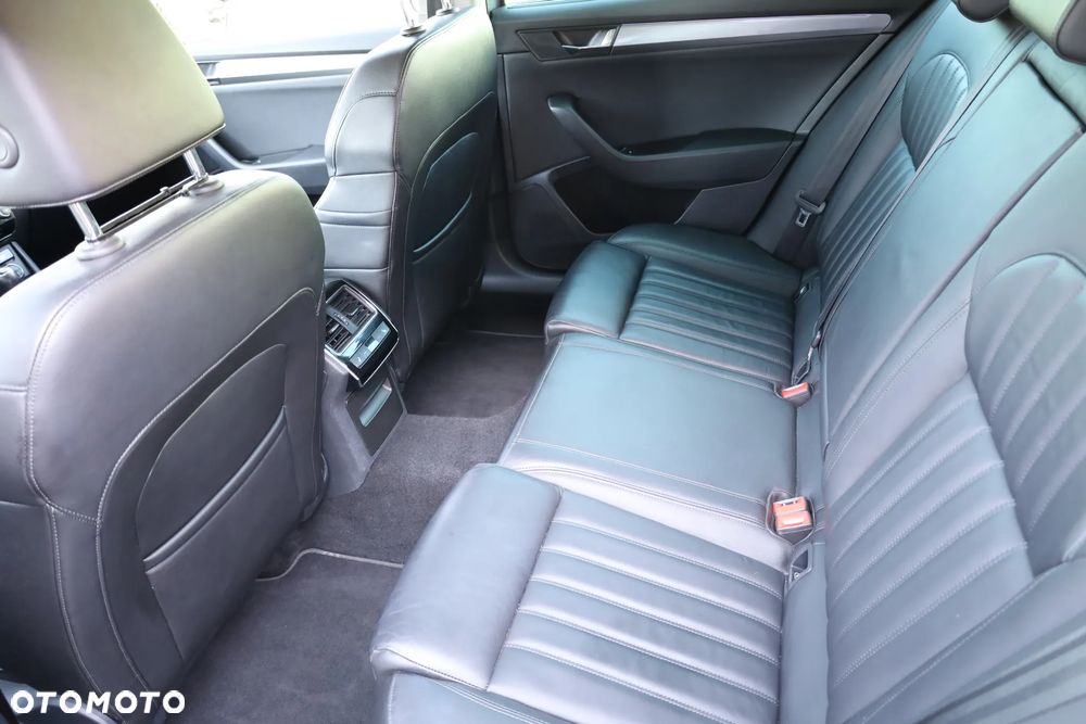 Skoda Superb 2.0 TDI DSG Style - 14