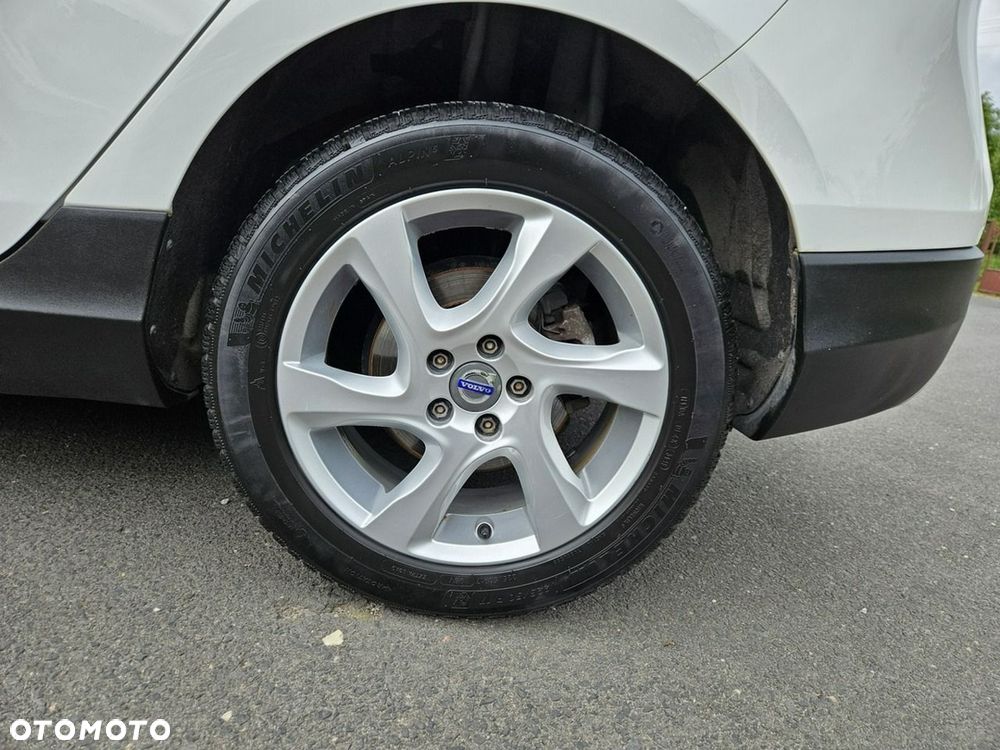 Volvo V40 D2 Drive-E Momentum - 19