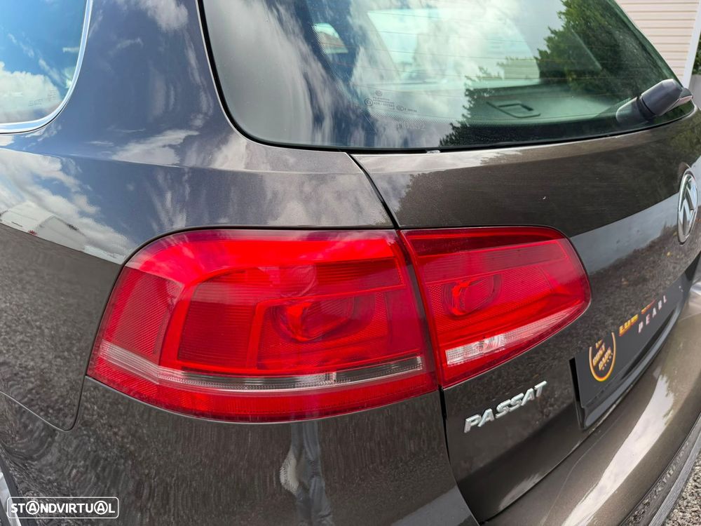 VW Passat Variant 1.6 TDI BlueMotion Comfortline - 24