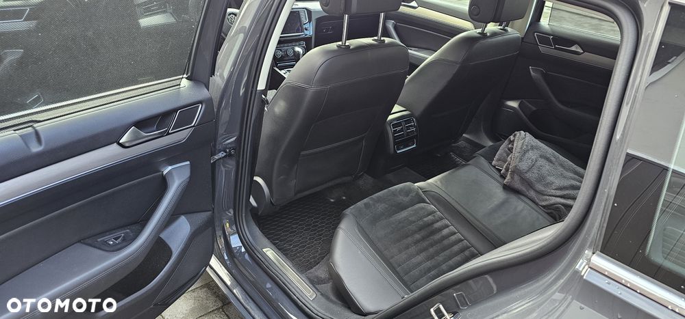 Volkswagen Passat 1.6 TDI SCR DSG Comfortline - 14