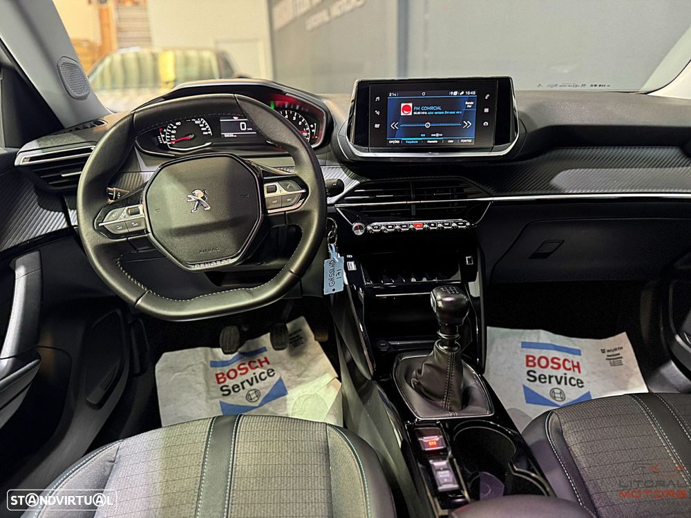Peugeot 2008 1.2 PureTech Allure - 20