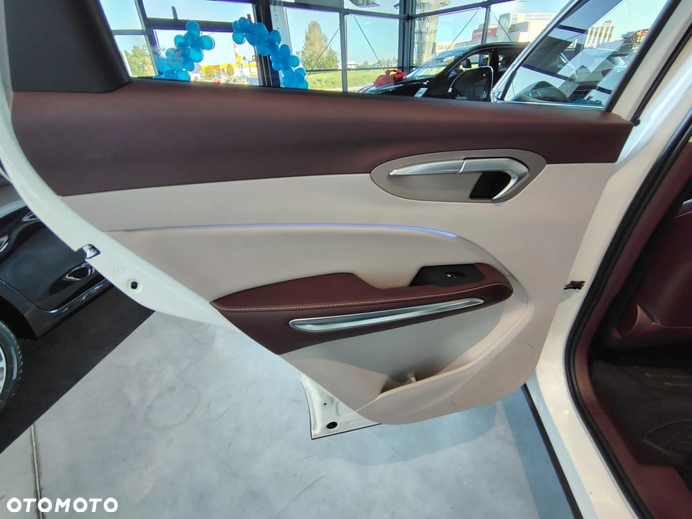 Bestune T90 - 23
