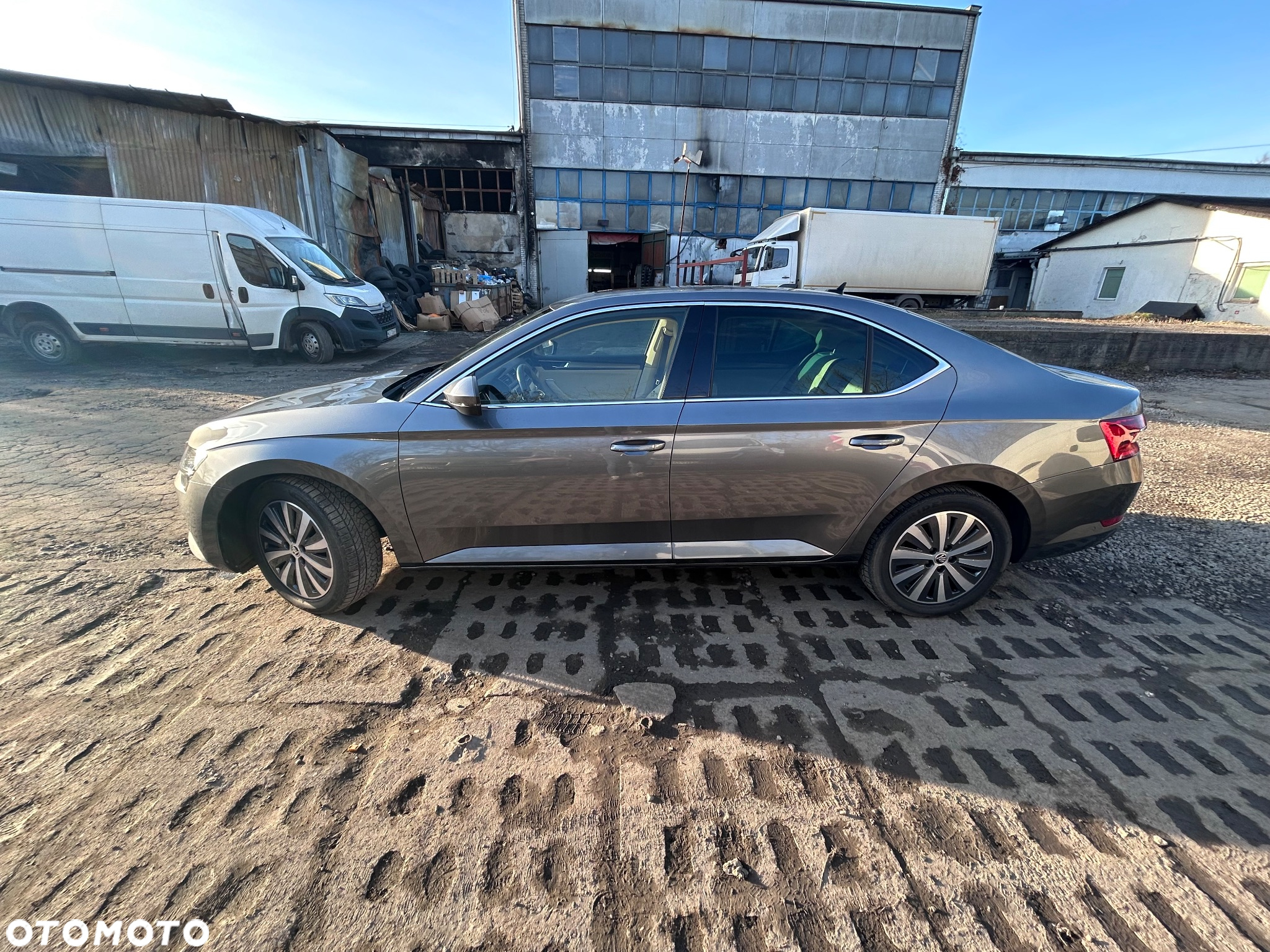 Skoda Superb 2.0 TDI SCR Style DSG - 12