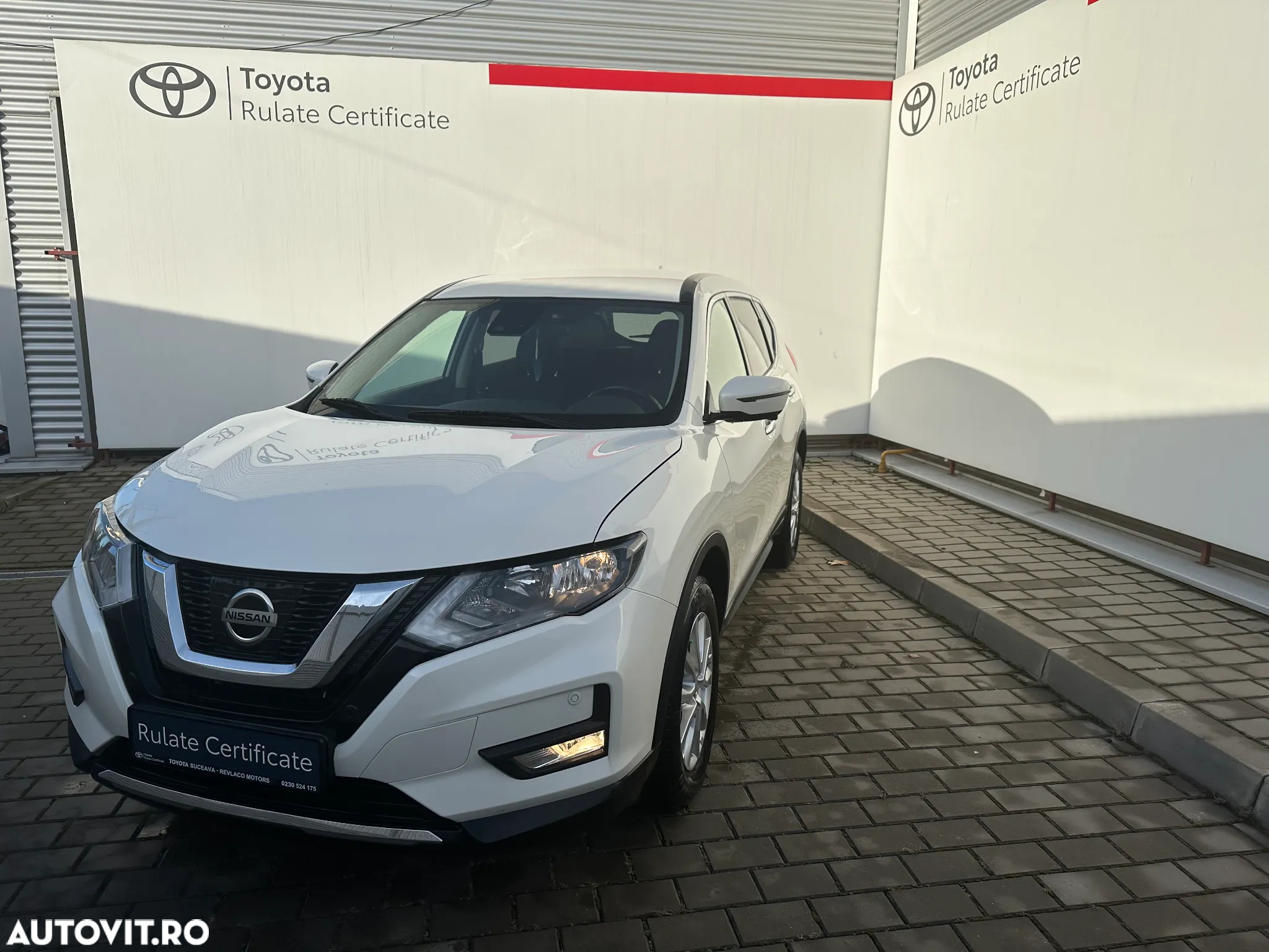 Nissan X-Trail 2.0D XTRONIC Start/Stop 4x4-i Tekna - 3
