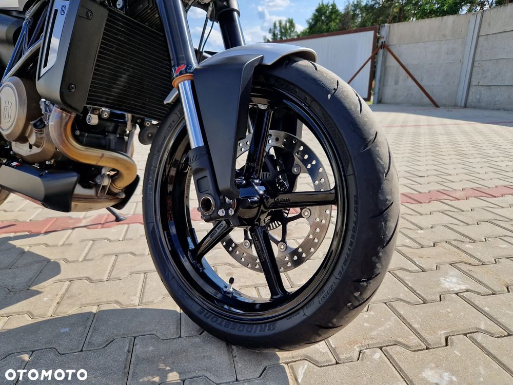 Husqvarna Vitpilen - 31