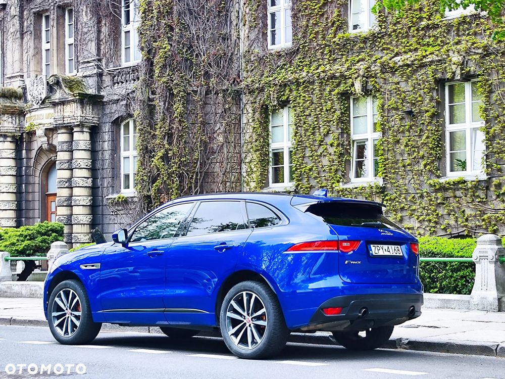Jaguar F-Pace 2.0 i4D AWD R-Sport - 30
