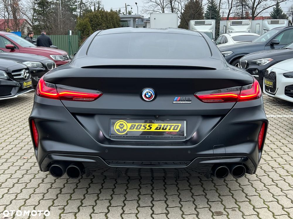 BMW M8 - 8