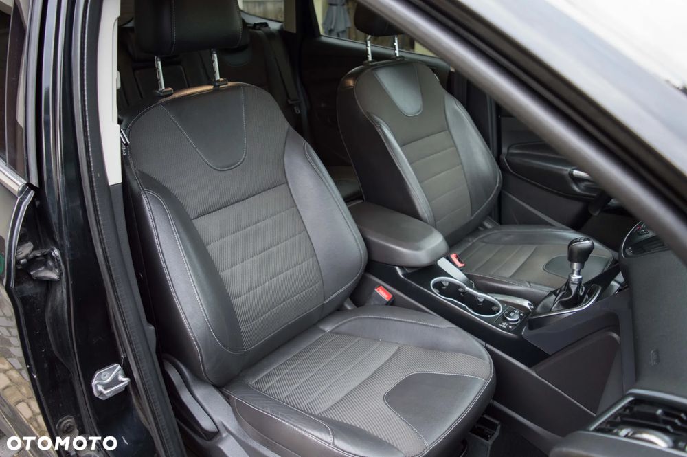 Ford Kuga 2.0 TDCi 4WD Titanium - 28