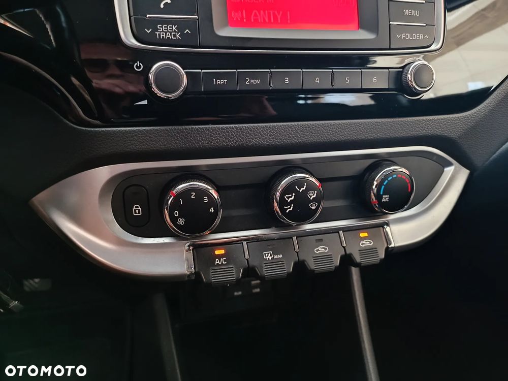 Kia Rio 1.2 Attract - 19