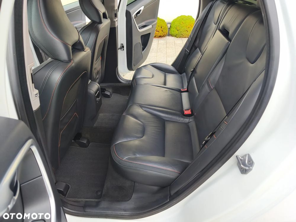 Volvo XC 60 D3 Ocean Race - 12