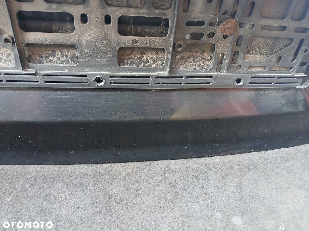 Audi A4 B6 Kombi klapa bagażnika czarna -kodu lakieru brak - 7