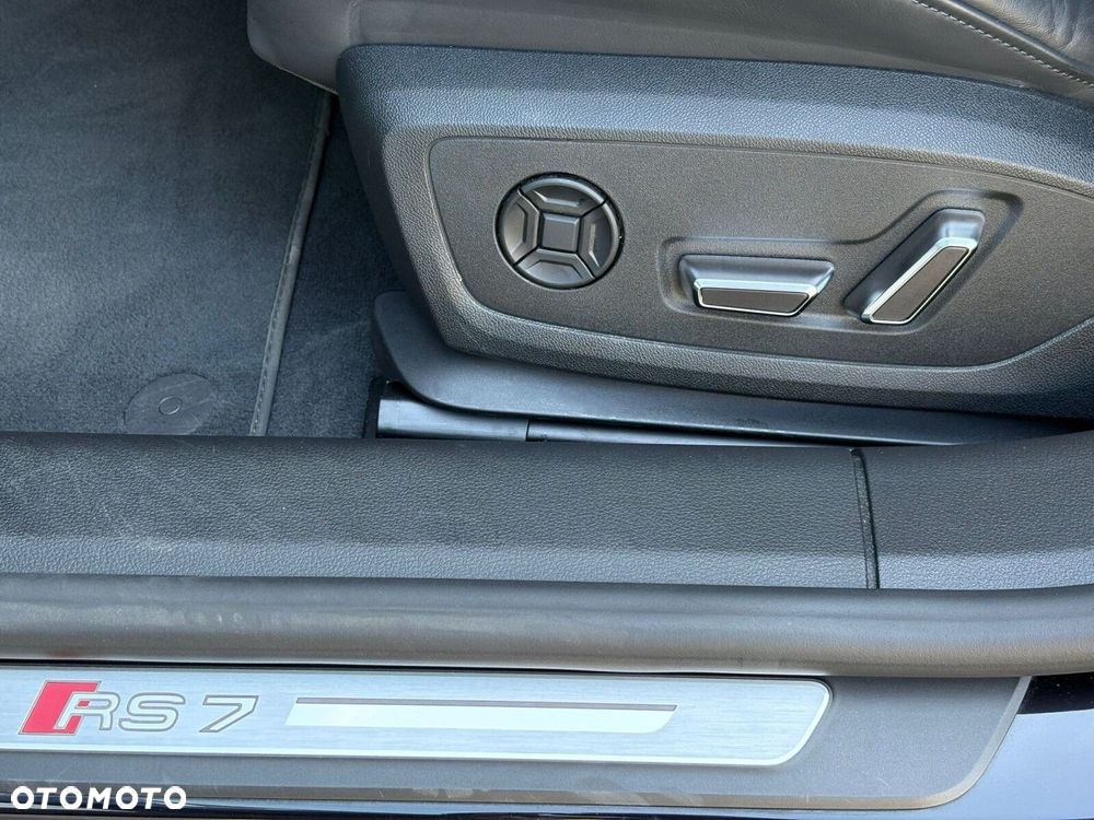 Audi RS7 Sportback TFSI mHEV Quattro Performance Tiptronic - 13