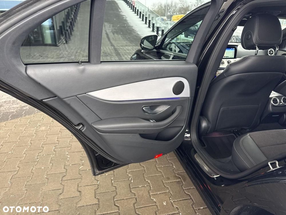 Mercedes-Benz Klasa E - 15