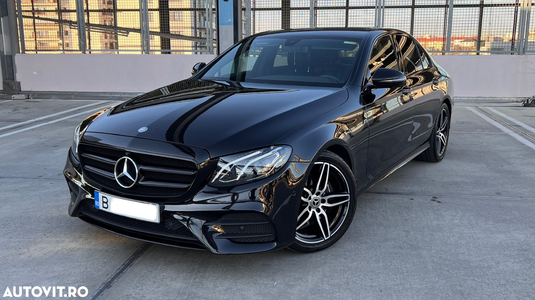 Mercedes-Benz E 220 d 9G-TRONIC AMG Line - 1