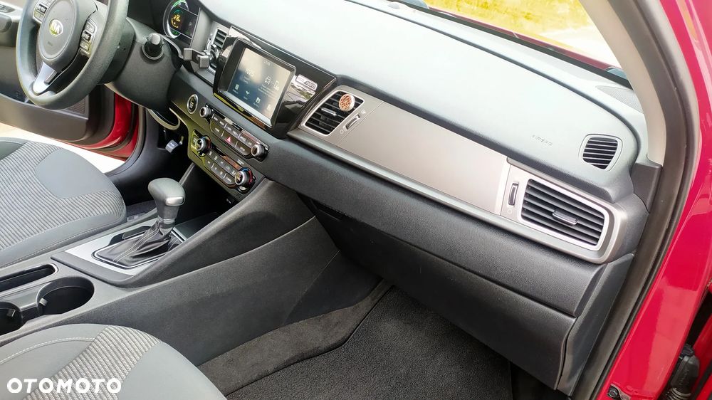 Kia Niro 1.6 GDI 2WD Spirit - 32