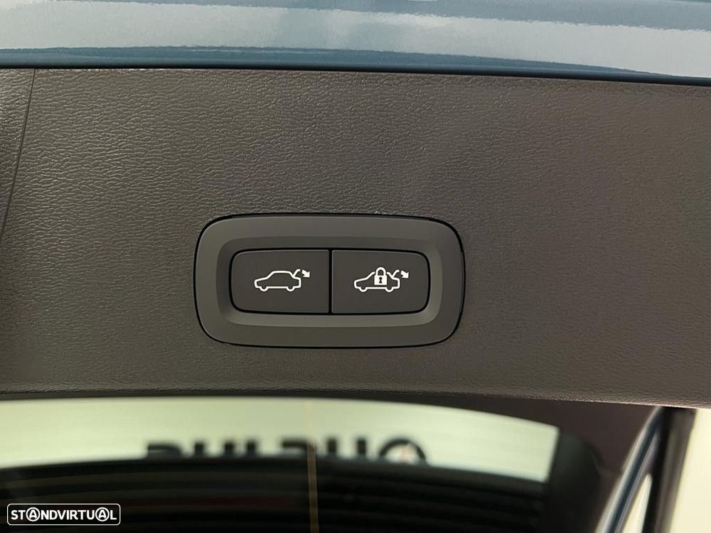 Volvo XC 40 1.5 T4 PHEV Plus Dark - 34
