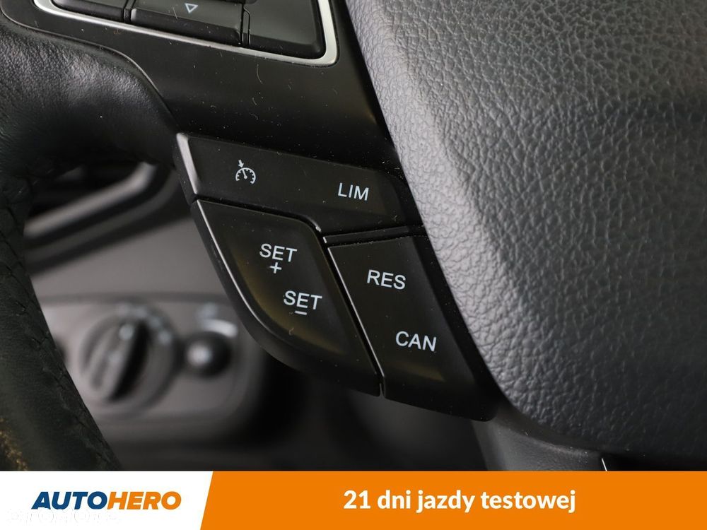 Ford Kuga - 27