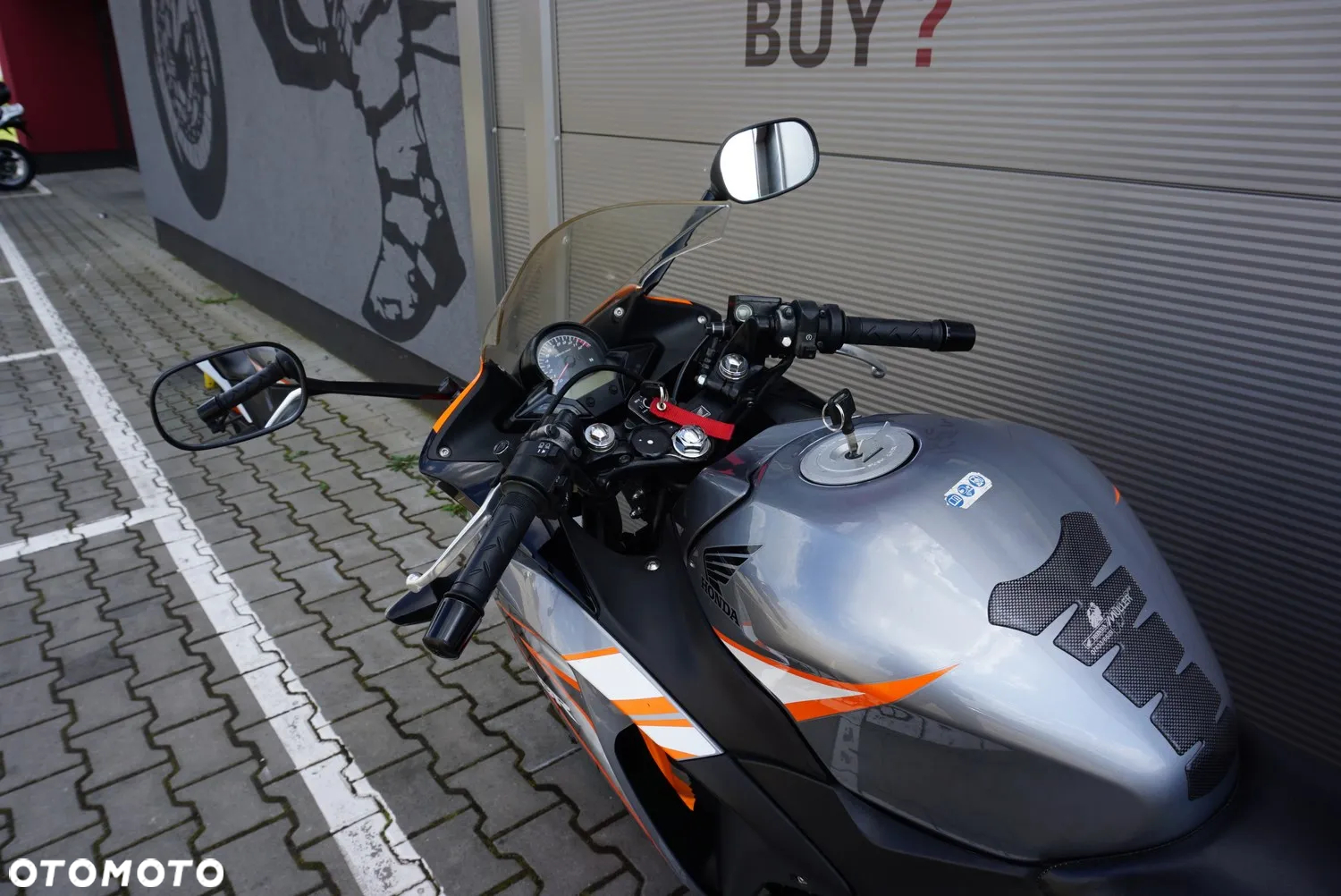 Honda CBR - 9