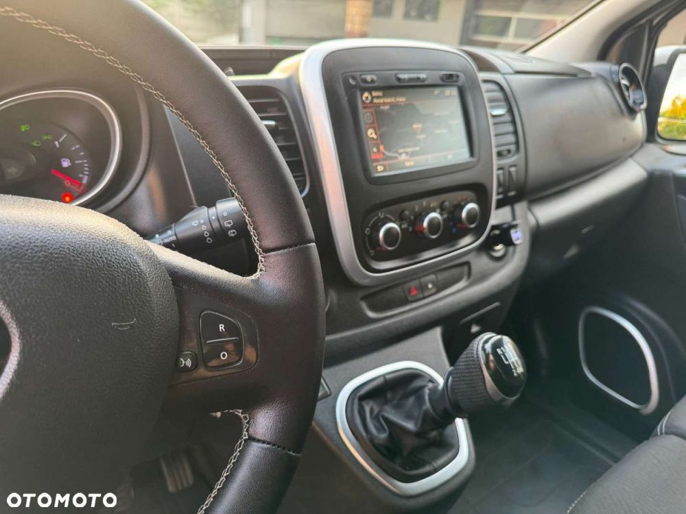 Renault Trafic - 25