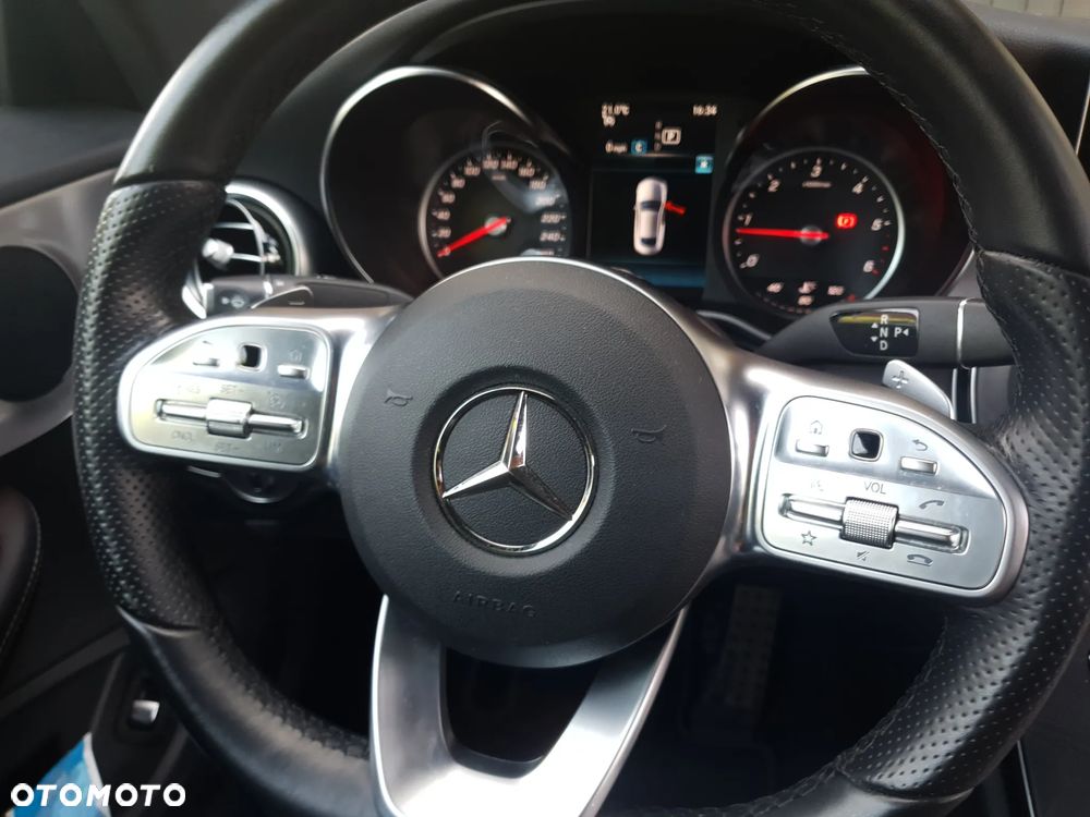 Mercedes-Benz Klasa C 220 d Coupe 4Matic 9G-TRONIC AMG Line - 13
