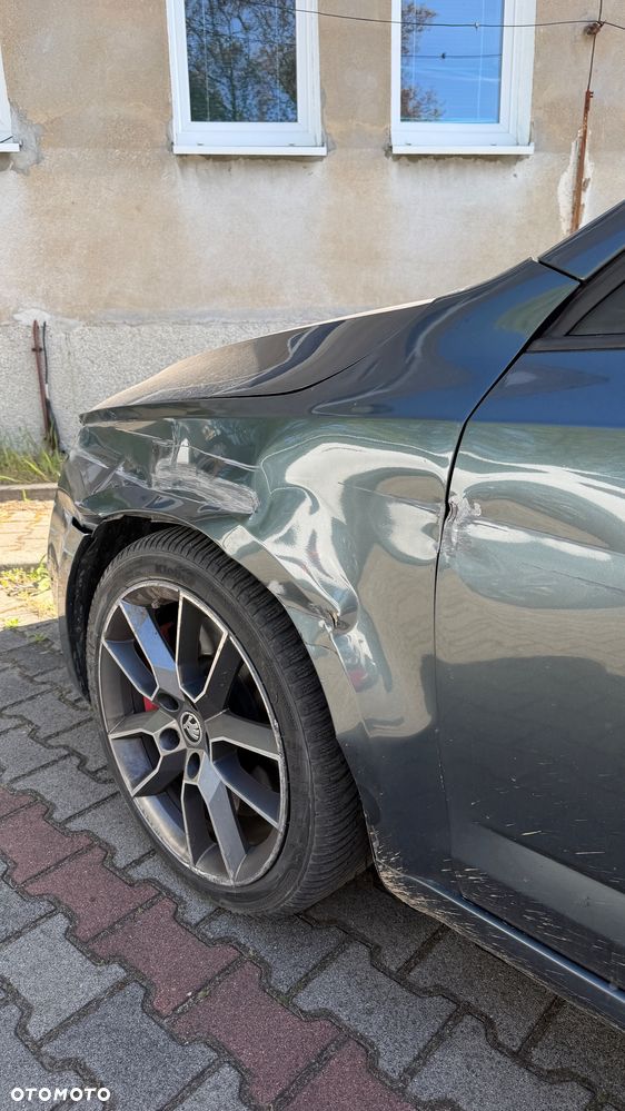 Skoda Octavia 2.0 TDI RS DSG - 2